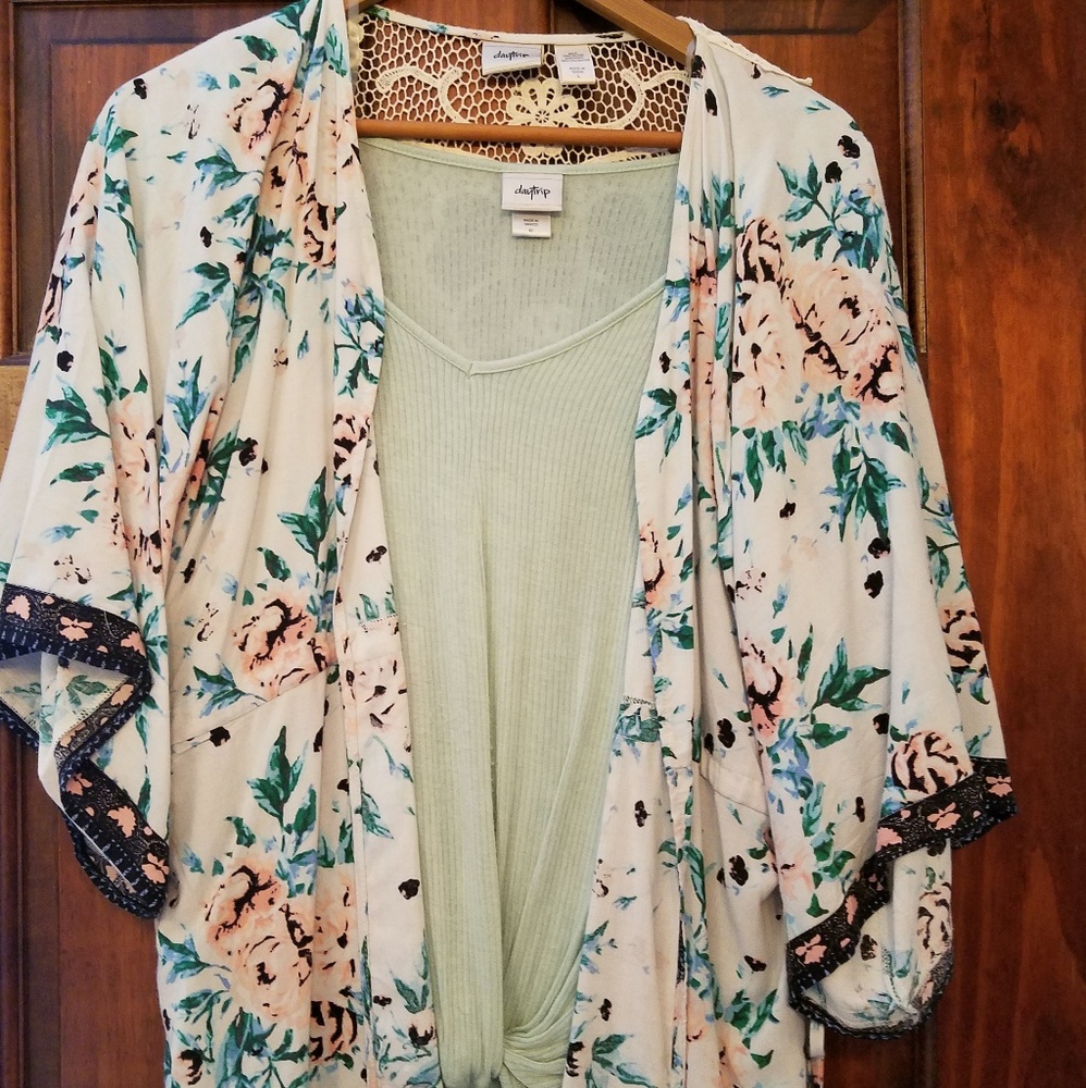 Daytrip Kimono